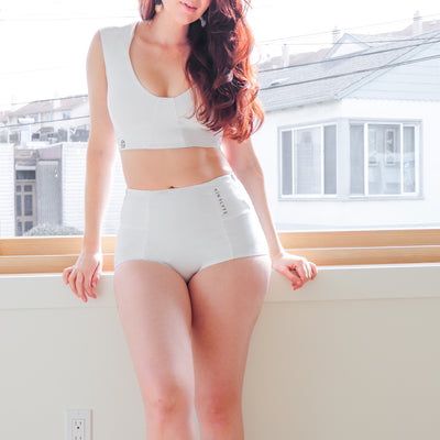 Hi-rise Ally Underwear creates a smooth silhouette and cradles lower back#color_Future White